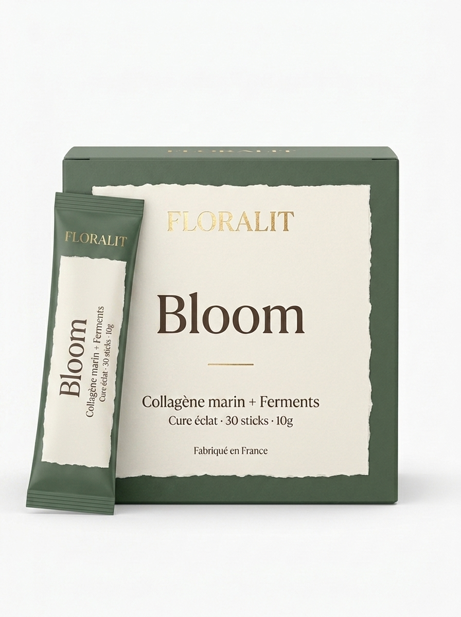 Stick Floralit Bloom versé dans un verre d'eau, poudre fine en train de se dissoudre